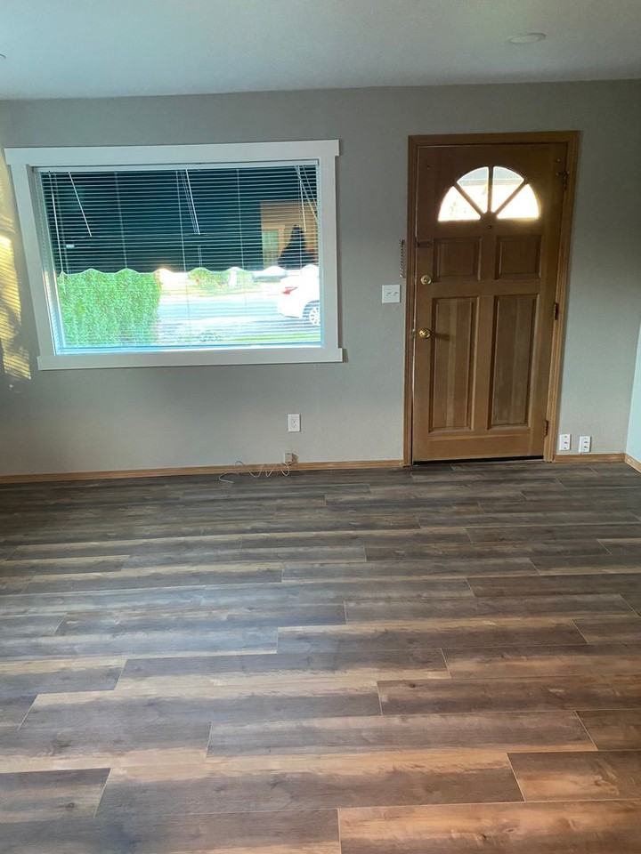 407 S 5th St - Photo 3 of 27