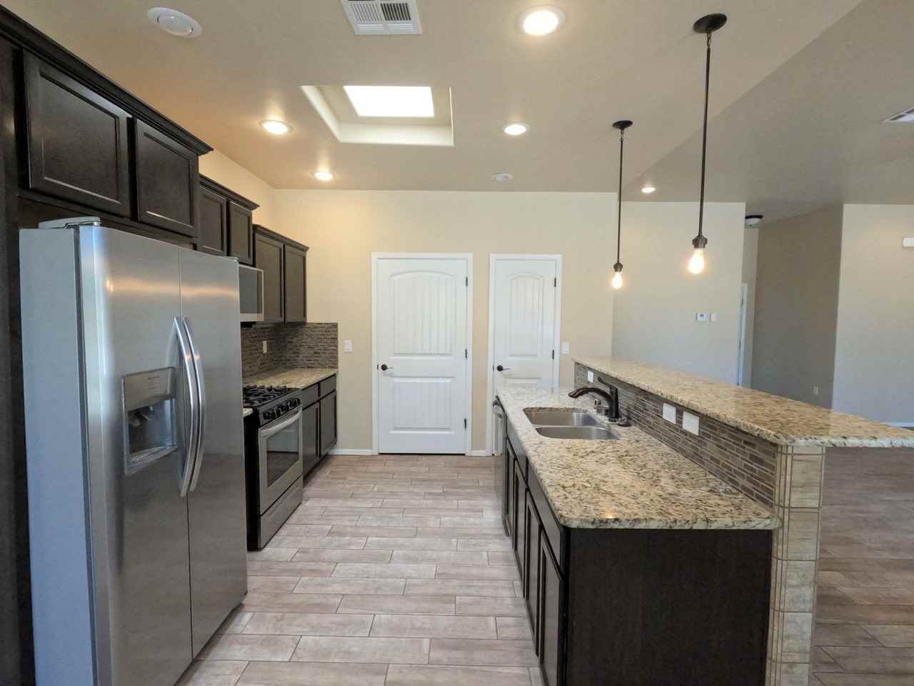 928 Flora Vista Dr - Photo 7 of 27