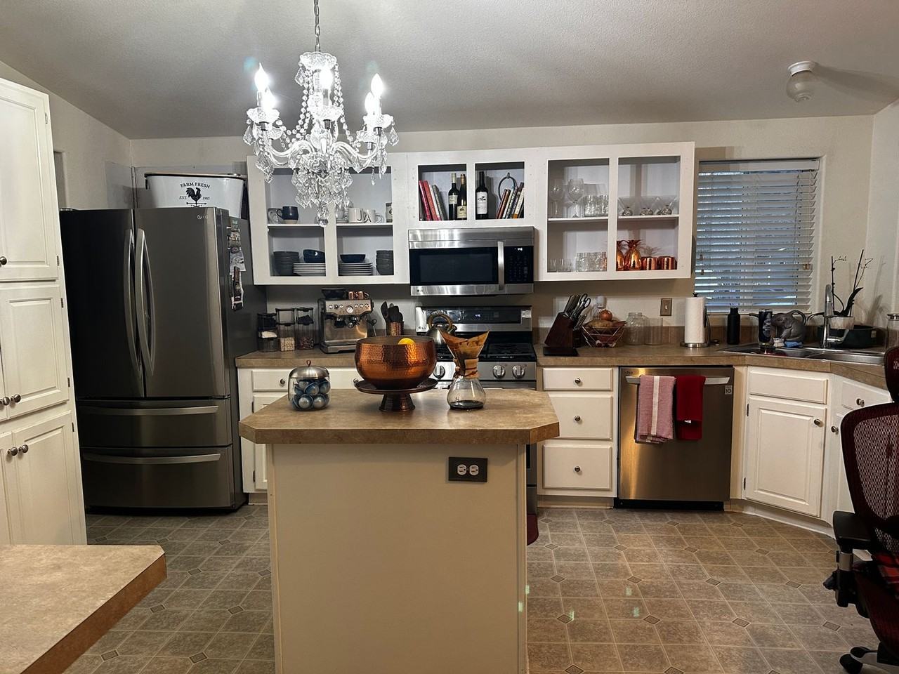 227 Chaparral St - Photo 2 of 17