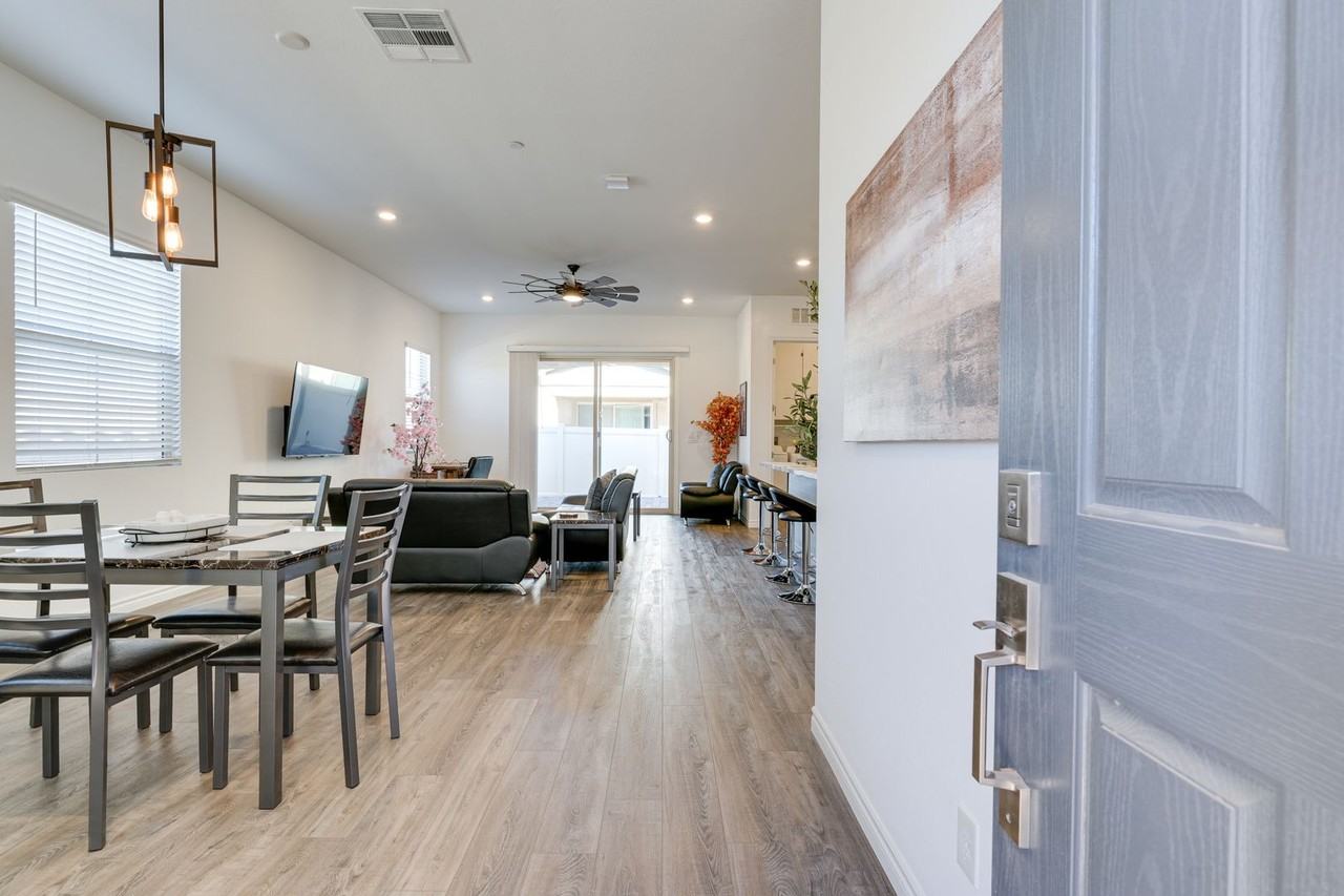 209 Coltrane Canyon Ave