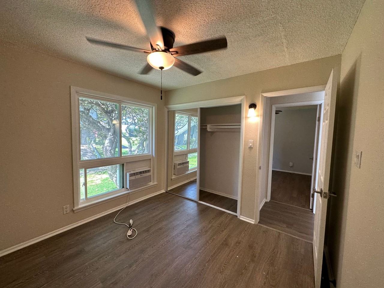 1058 Awawamalu St #E - Photo 6 of 23