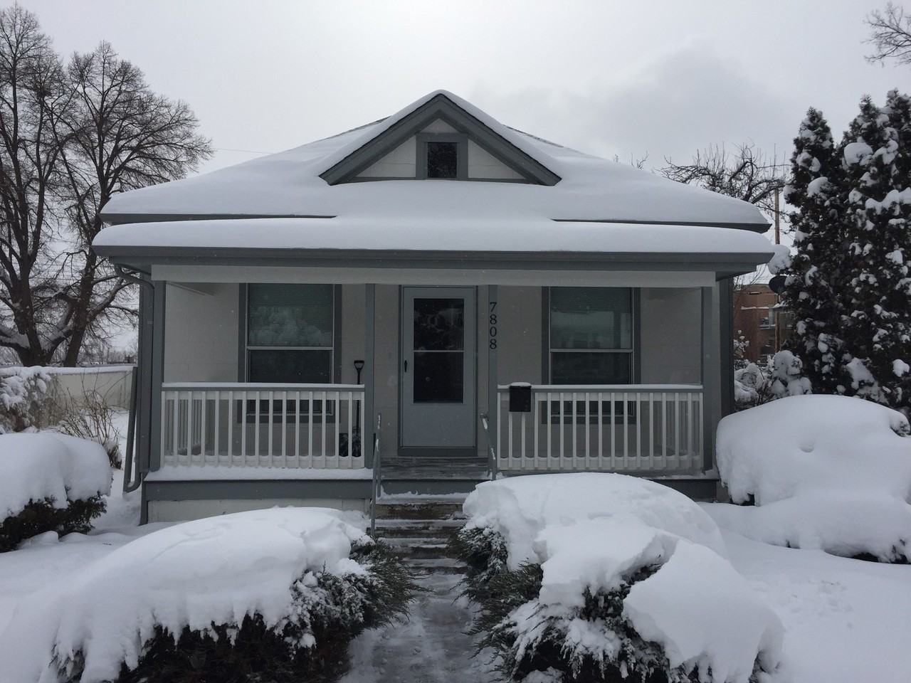 7808 Grandview Ave - Photo 3 of 16