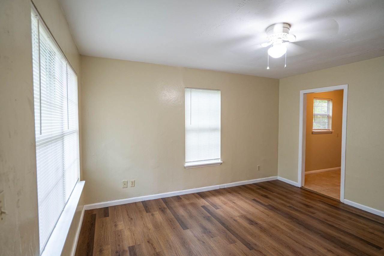 1320 Idaho St - Photo 3 of 19