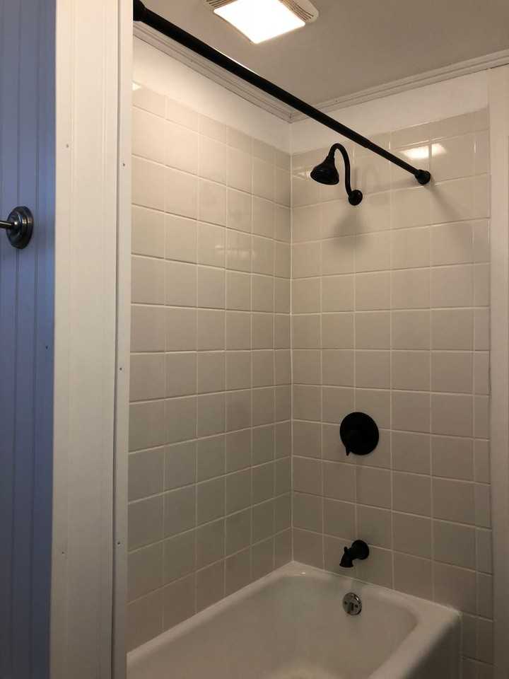 1408 Pennsylvania Avenue - Photo 3 of 7