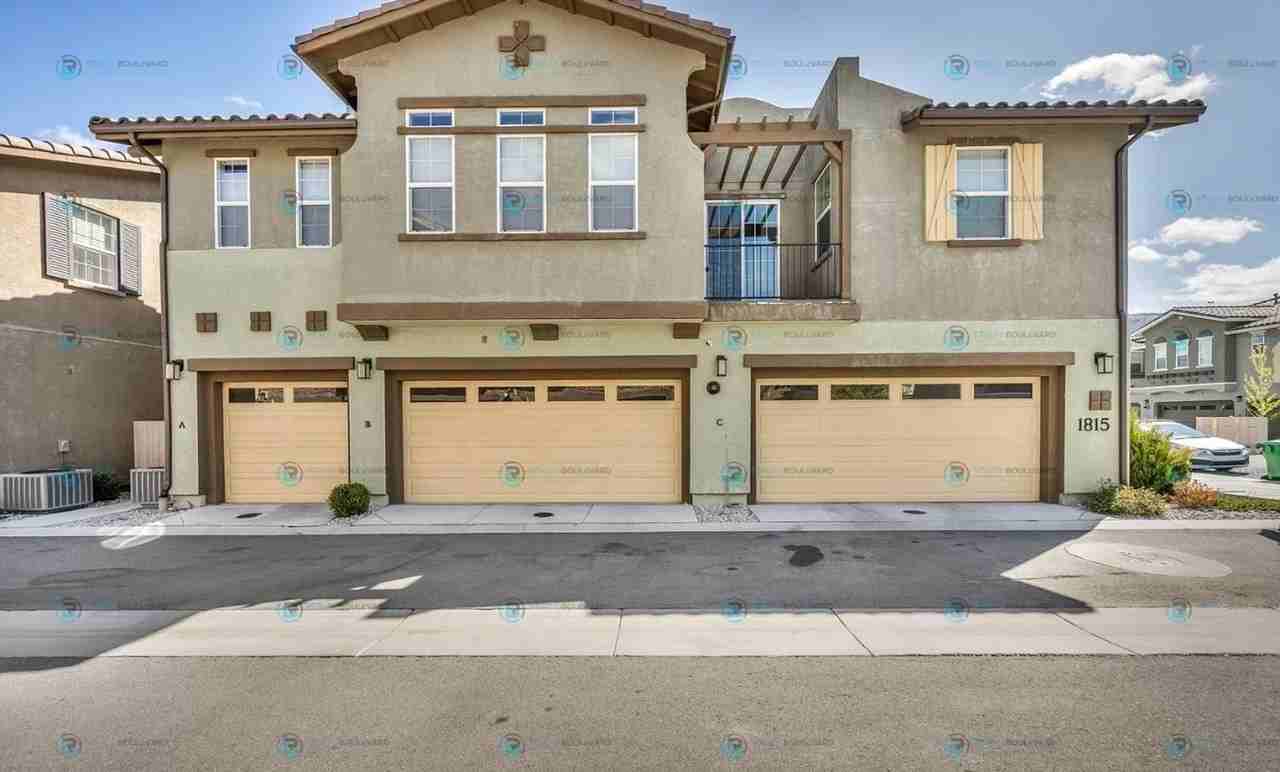 1815 Dark Horse Rd #B - Photo 2 of 50