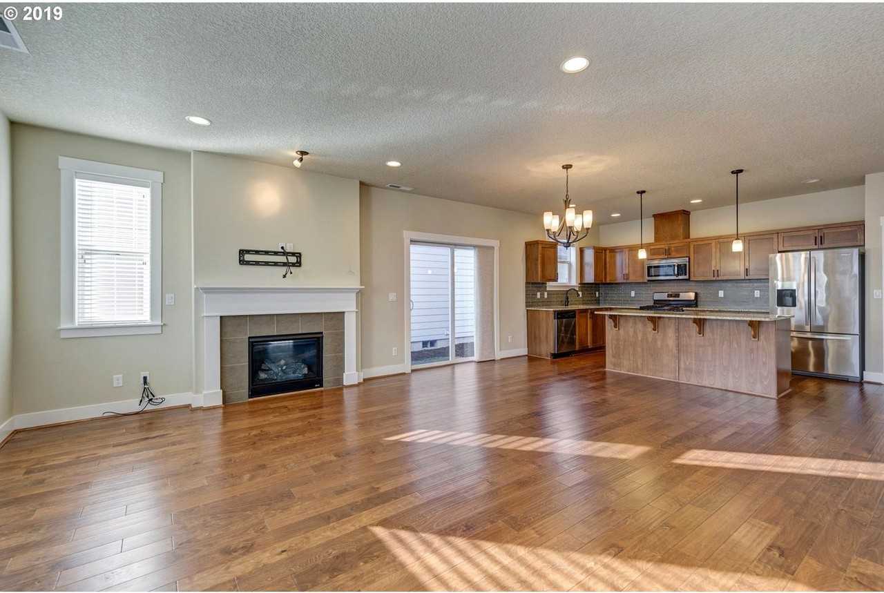461 Sw 200th Ave - Photo 4 of 33