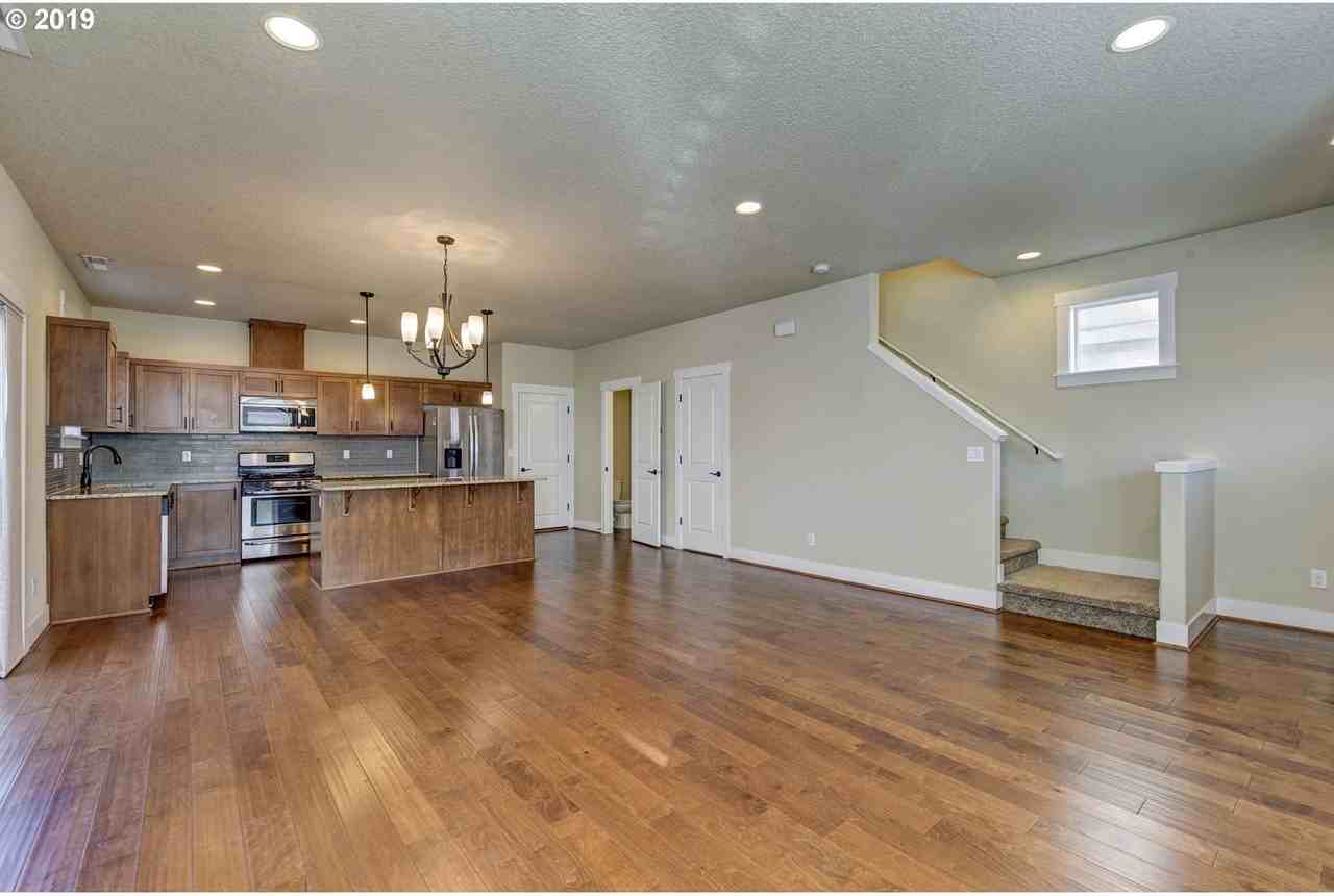 461 Sw 200th Ave - Photo 6 of 33