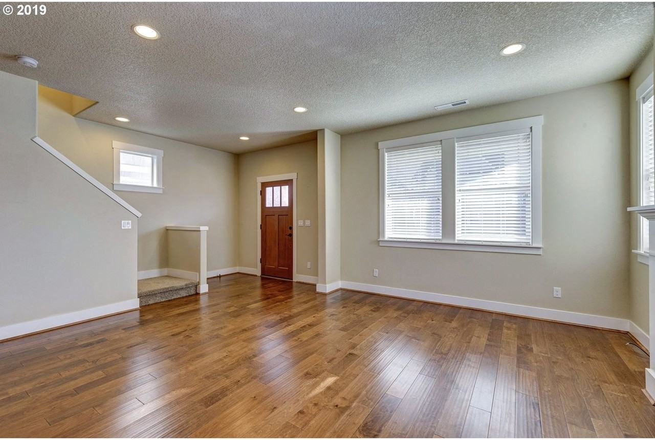461 Sw 200th Ave - Photo 7 of 33