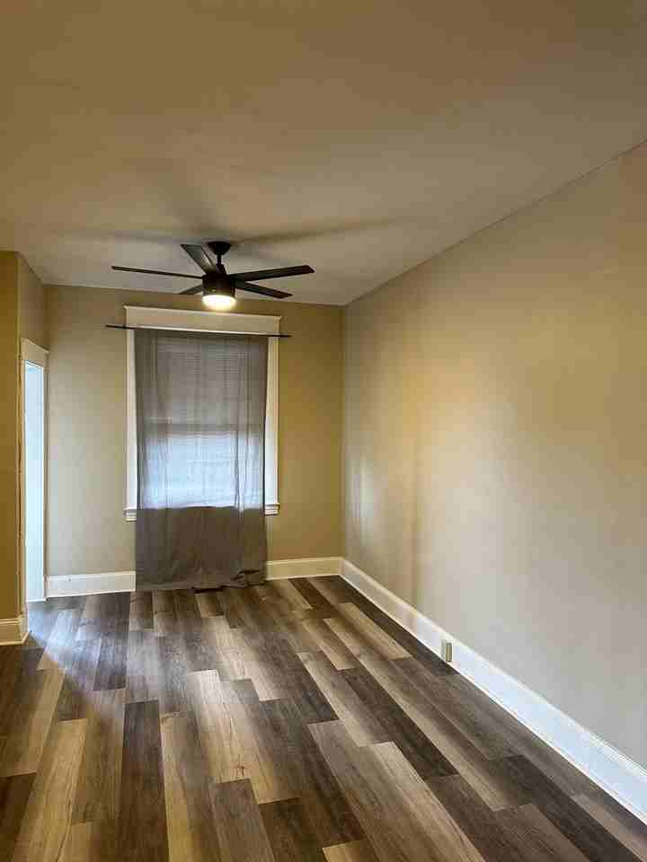 4410 Fairhaven Ave - Photo 2 of 17