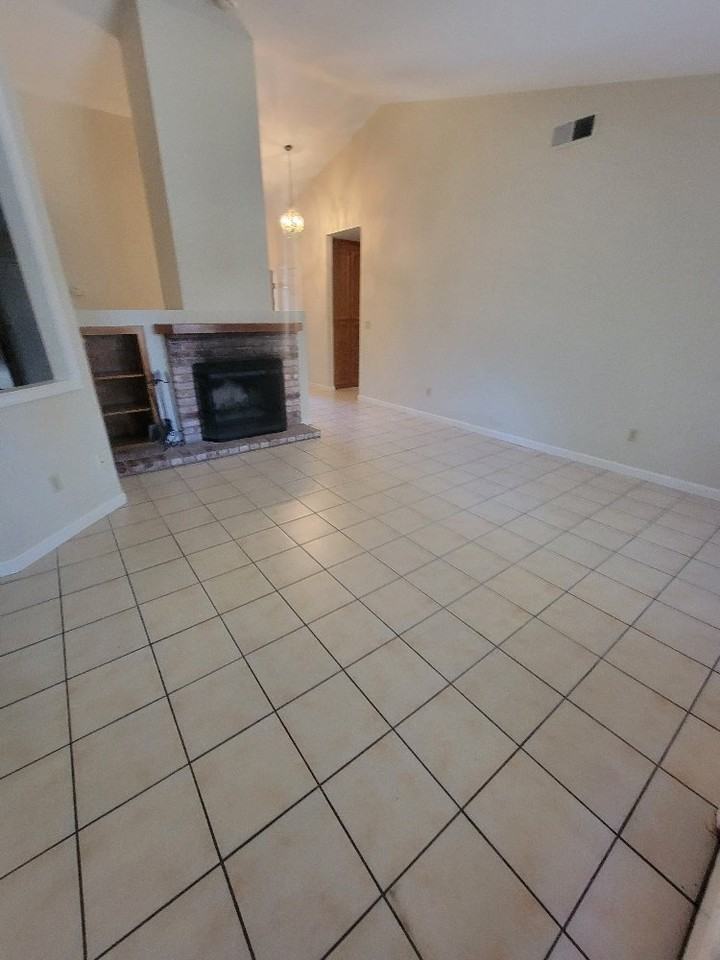 199 Bittercreek Dr - Photo 2 of 22