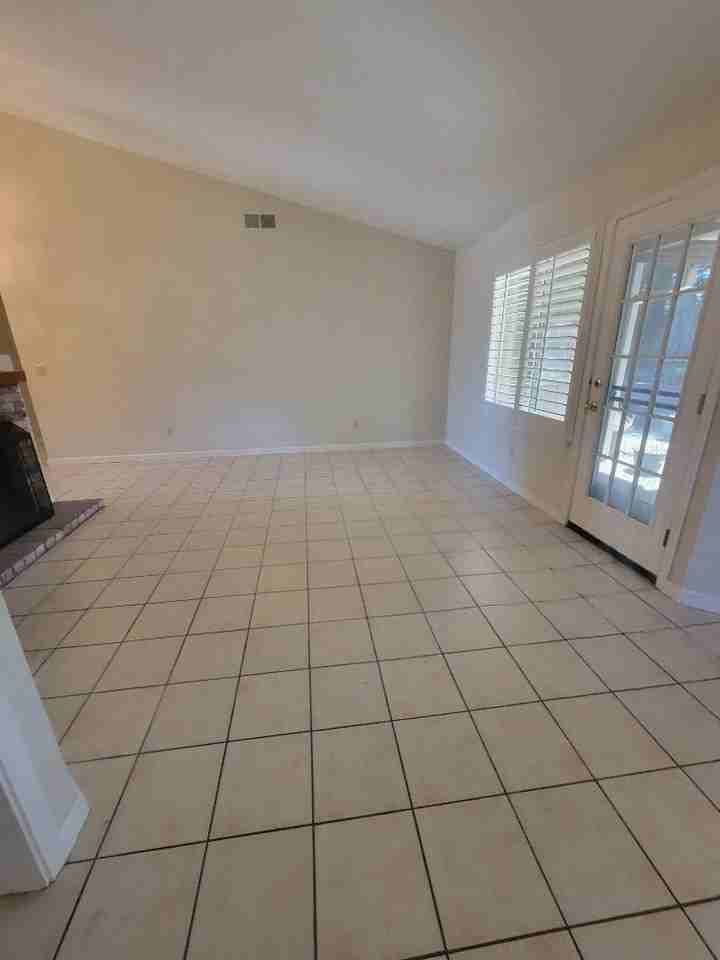 199 Bittercreek Dr - Photo 3 of 22