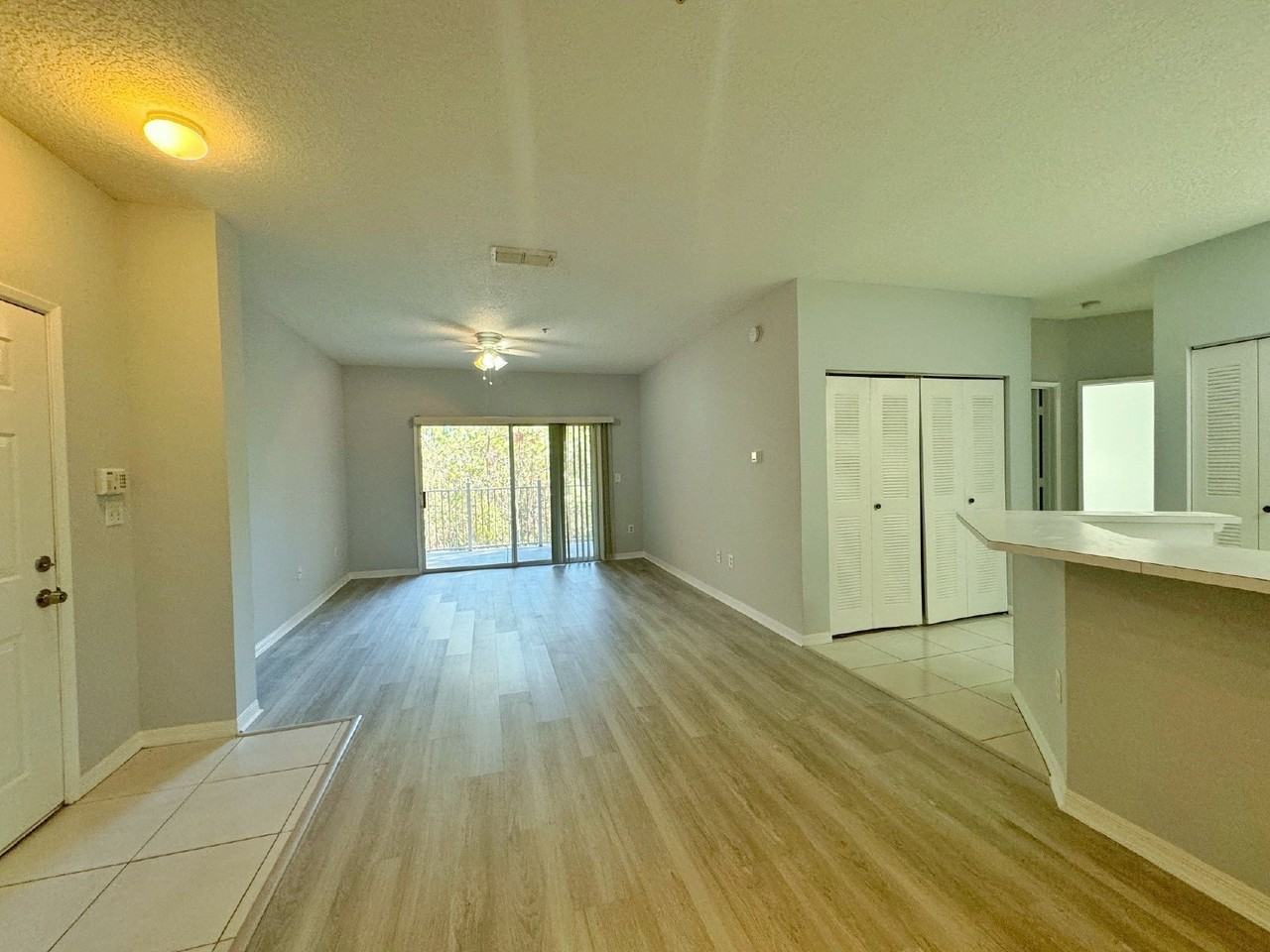 615 Fairway Dr Apt 304 - Photo 3 of 28