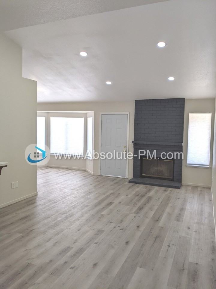 7030 5th Ave - Photo 2 of 26