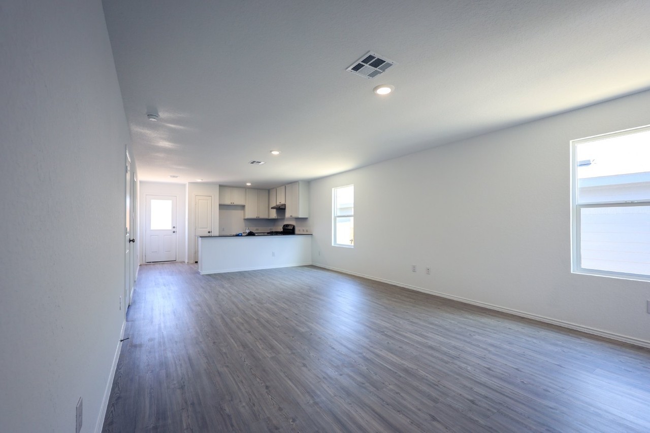 232 Kayden Ct - Photo 4 of 19