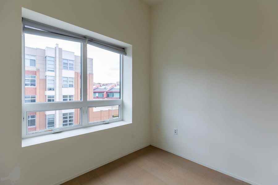 2424 17th St Nw #108 - Photo 2 of 33