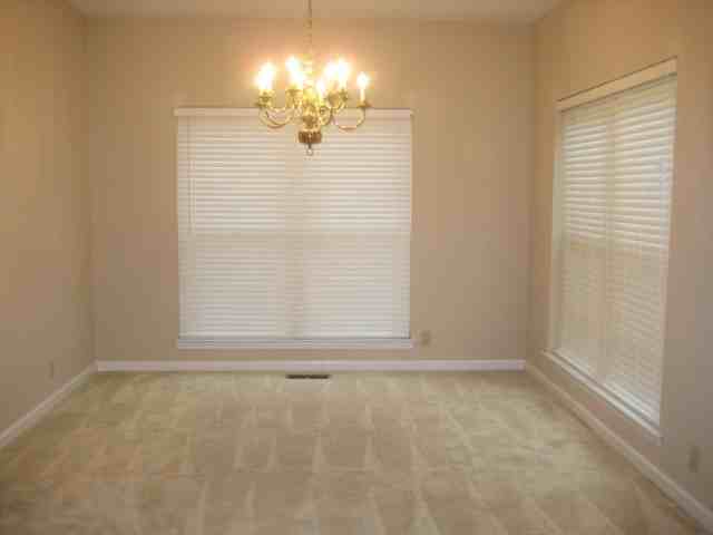 413 Barkley Ct - Photo 2 of 14