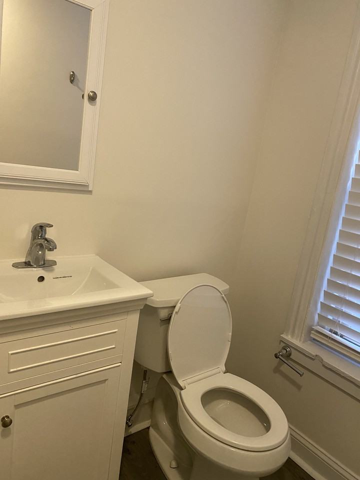 506 N Charlotte St #2 - Photo 7 of 13