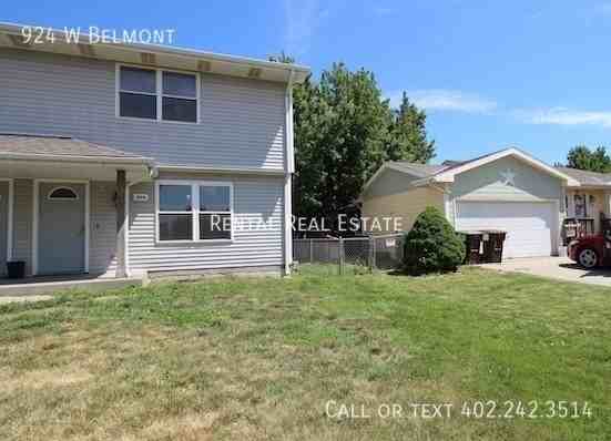 924 W Belmont Ave - Photo 2 of 22