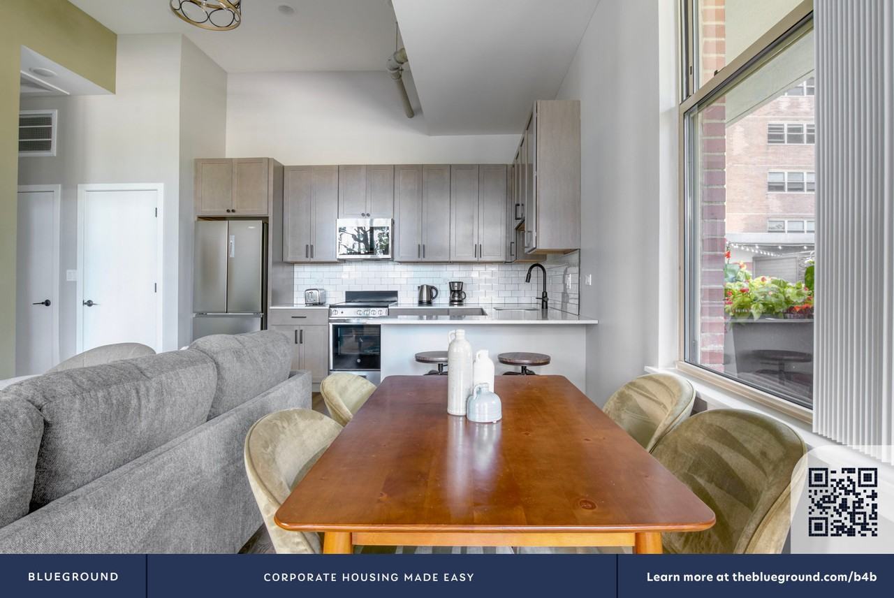 5600 North Sheridan Road - Photo 5 of 33