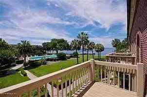 featured image of 834 Cedar St