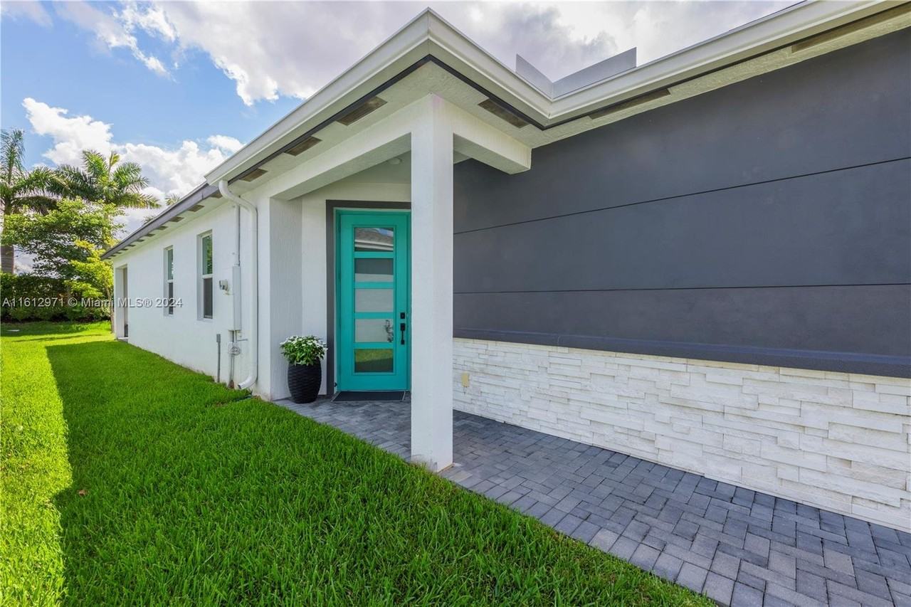 11869 Sw Lyra Dr - Photo 3 of 8