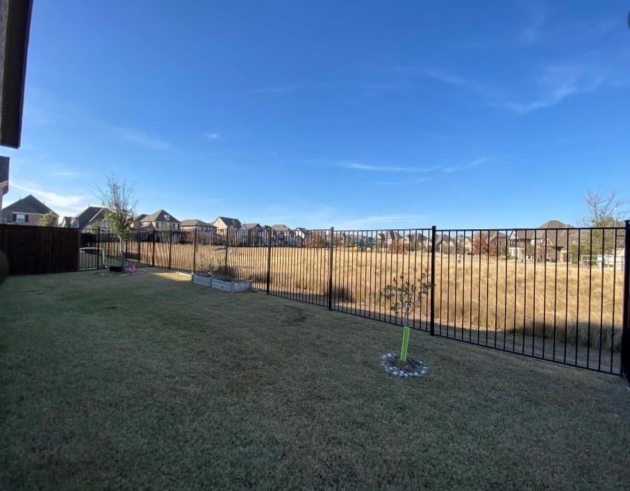 8604 Bethpage Dr - Photo 3 of 25