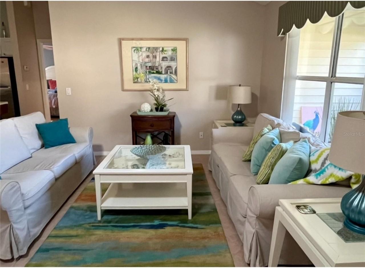 1314 Corona Avenue - Photo 3 of 17