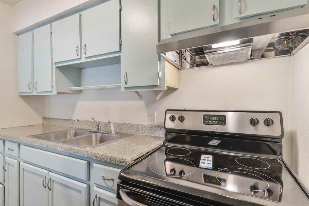 214 E Kiber St - Photo 6 of 9