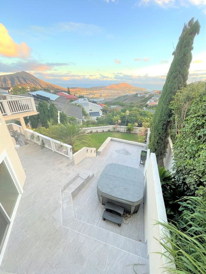 1065 Kalihiwai Pl - Photo 2 of 24