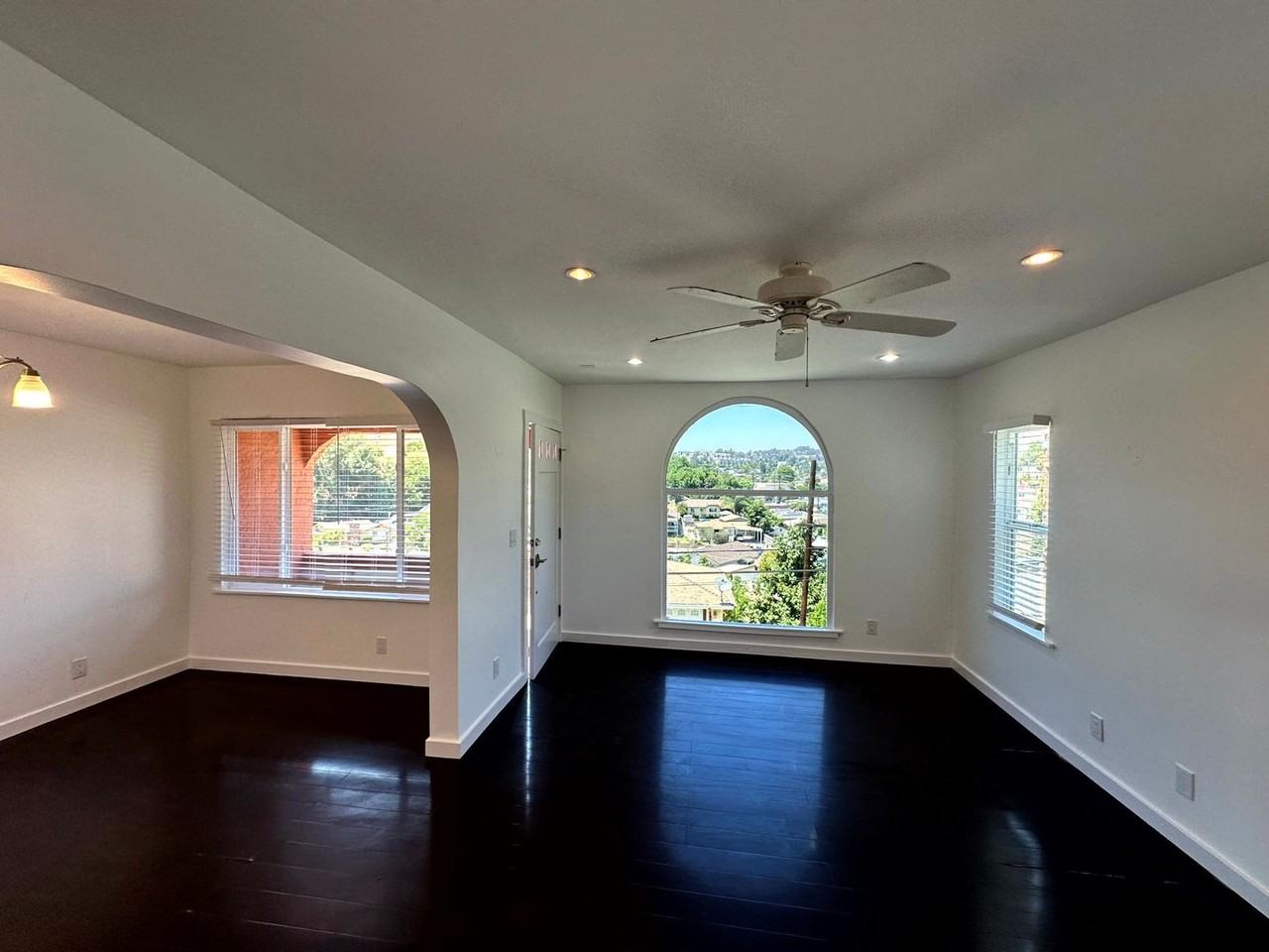 5036 Ladd Ave - Photo 6 of 22