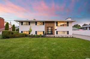 featured image of 1238 E Oros Ave