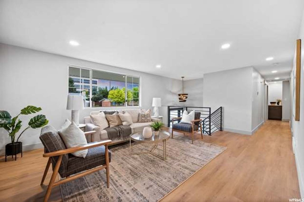 1238 E Oros Ave - Photo 3 of 44