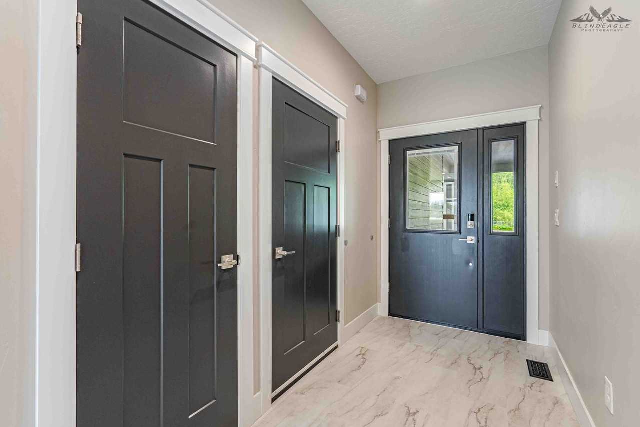 7650 E Ashmore Avenue - Photo 2 of 38