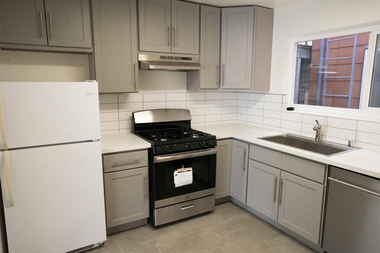 74 Cook St - Photo 3 of 13