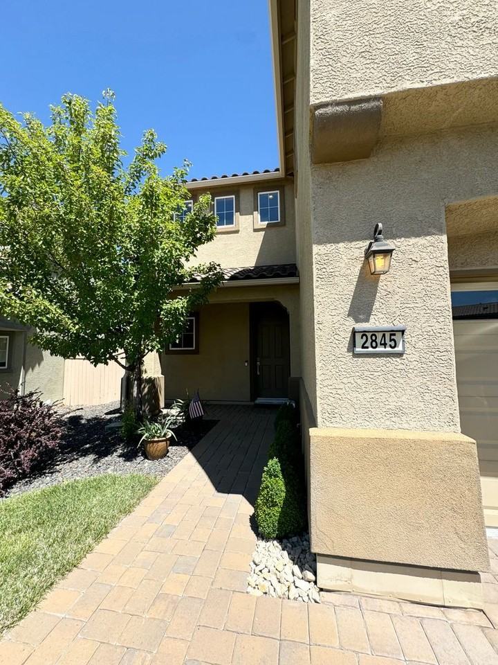 2845 Show Jumper Ln - Photo 3 of 24