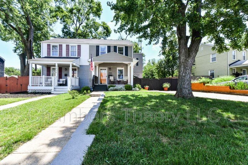 2828 Fairhaven Ave - Photo 3 of 35