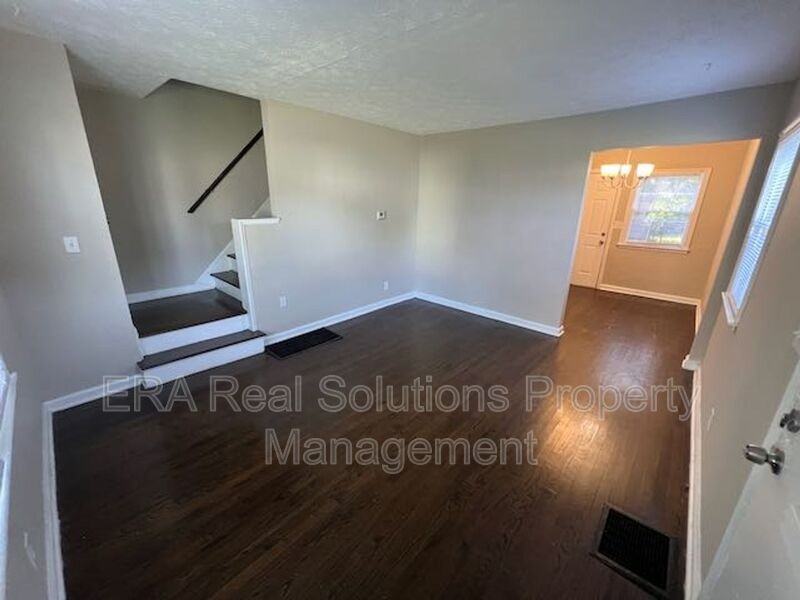 88 N Waverly St - Photo 2 of 10