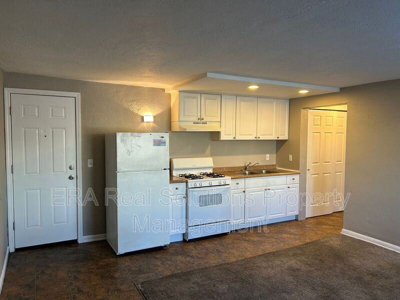 7373 Elizabeth St #10 - Photo 3 of 8