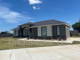 5381 Red Maple Ave - Photo 1 of 1