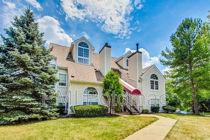 10301 Westridge Dr #101 - Photo 3 of 27
