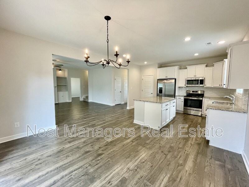 1108 Mayfern Dr - Photo 7 of 28