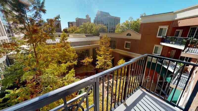 10 E Washington St Apt 3k