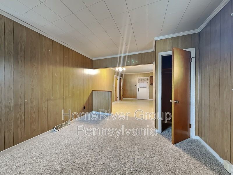 1100 1/2 N Franklin St - Photo 2 of 21