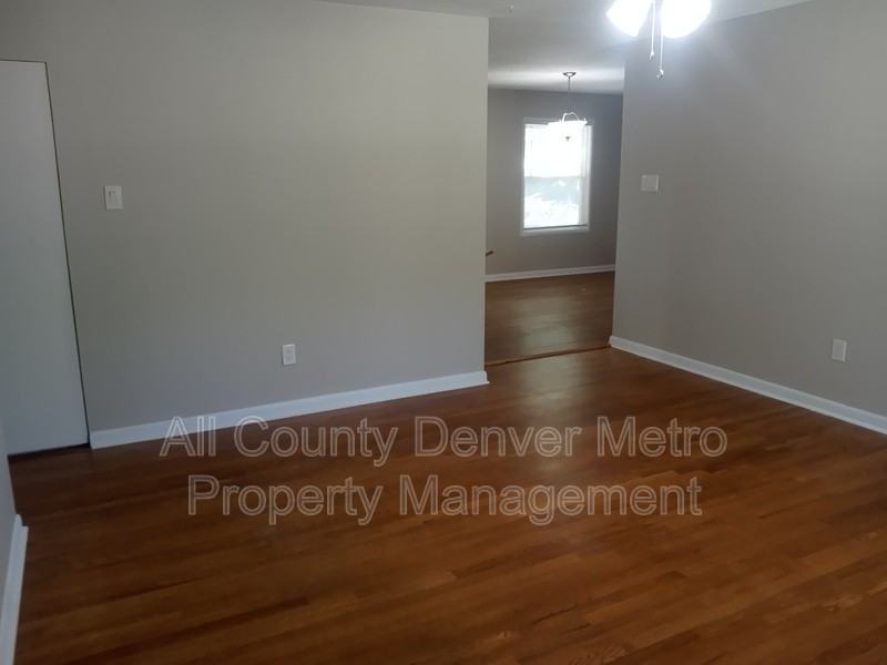 6072 Newcombe Ct - Photo 3 of 27