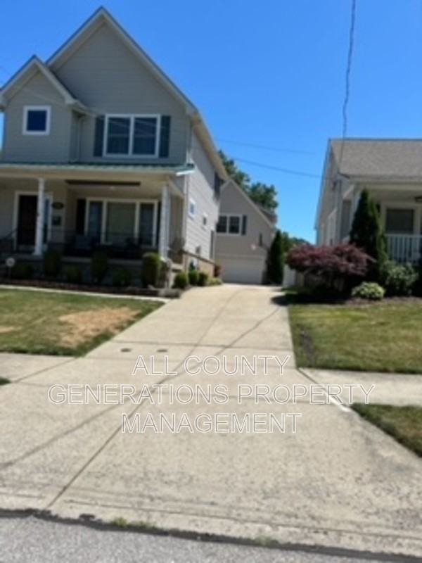 3383 W 151st St - Photo 2 of 31