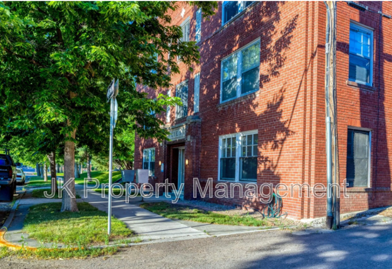 310 5th St N #22 - Photo 3 of 18