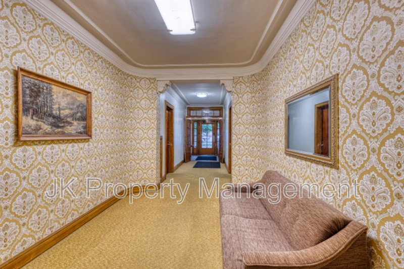 310 5th St N #22 - Photo 6 of 18