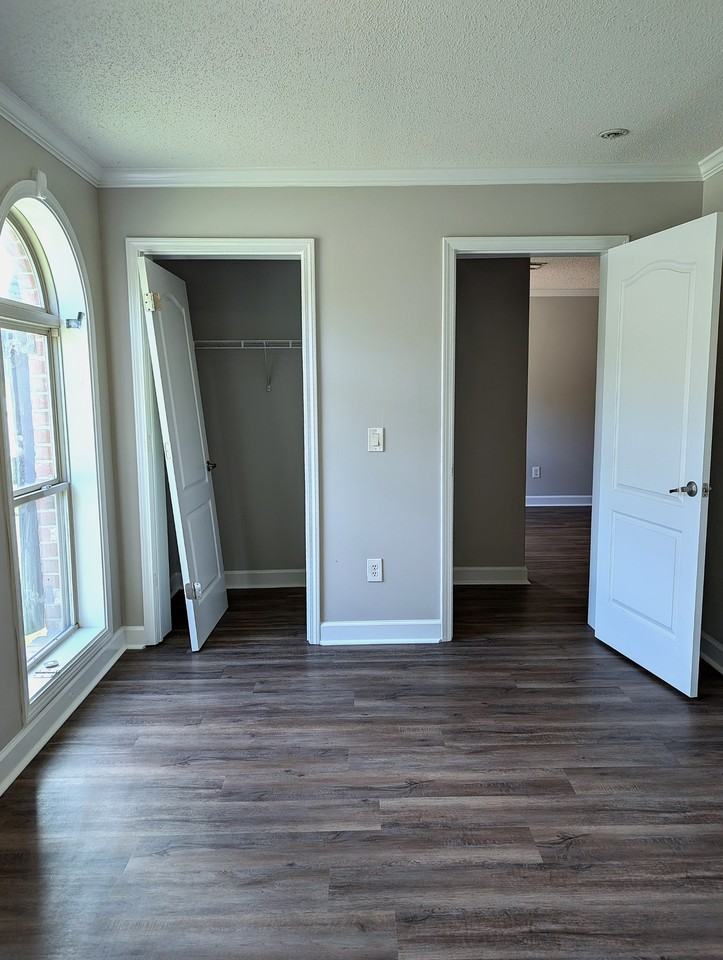 29 Lasalle St - Photo 5 of 20