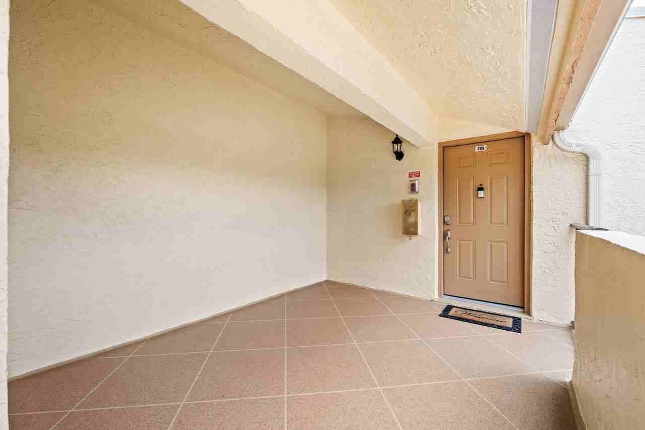 7500 Sunshine Skyway Lane South - Photo 7 of 50