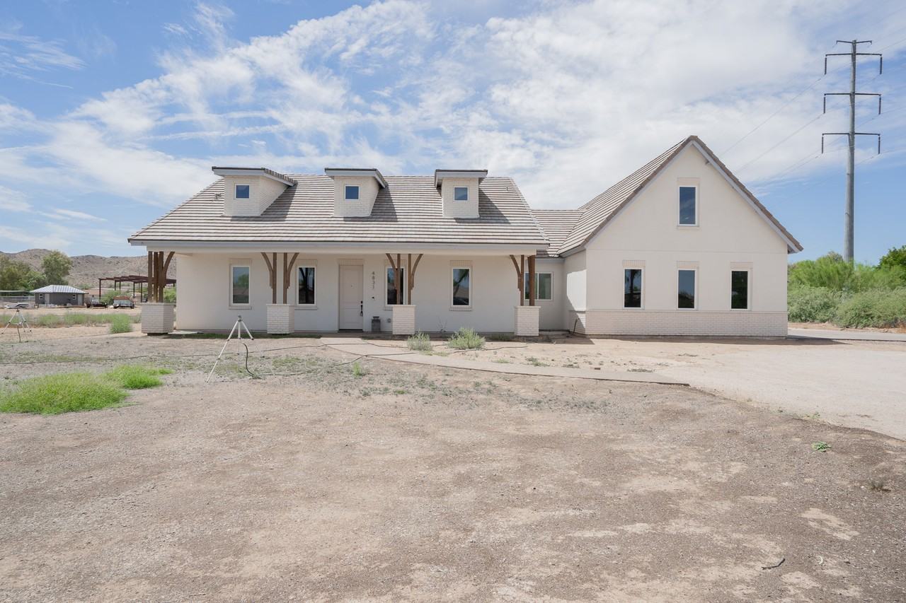 4831 W Pearce Rd - Photo 3 of 42